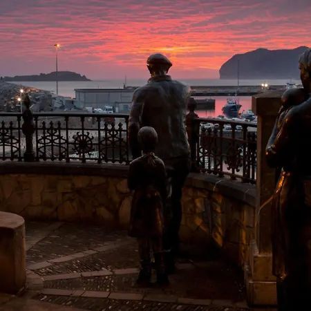 Eguzkilore - Marinero Vistas Al Mar * Bermeo